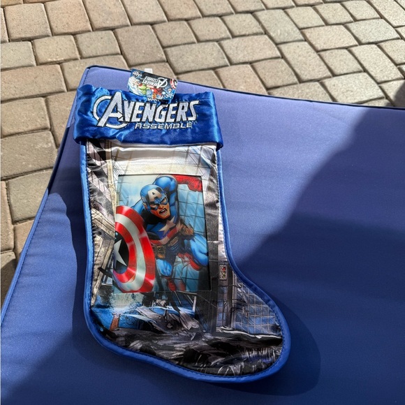 Marvel Avengers Blue and Red Men's Socks. - Picture 2 of 9